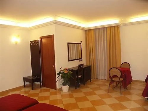 阿尔伯格德尔高尔夫酒店 酒店 3*