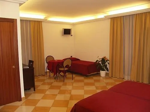 酒店 阿尔伯格德尔高尔夫酒店 3*