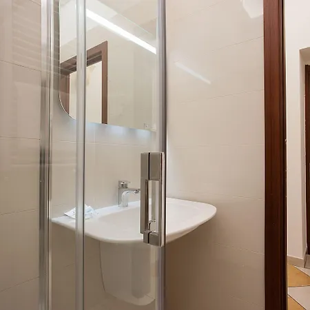 Del Golfo מלון 3*