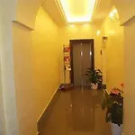 ألبيرغو ديل غولفو فندق 3*